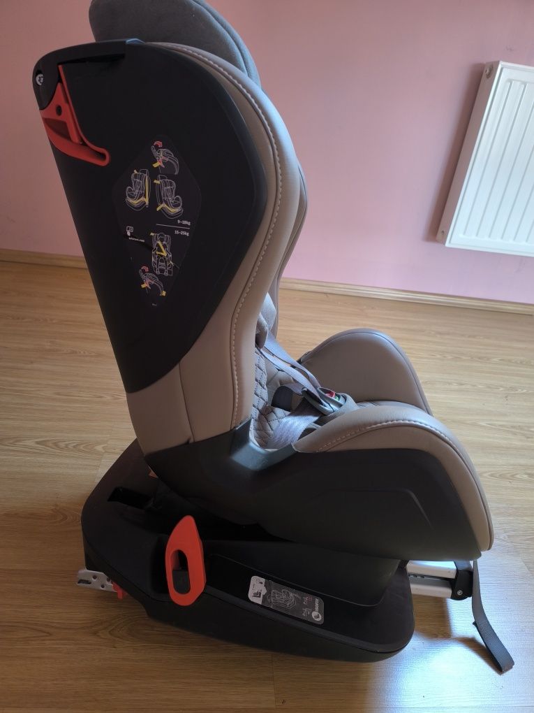 Fotelik samochodowy Avionaut 9-25 kg