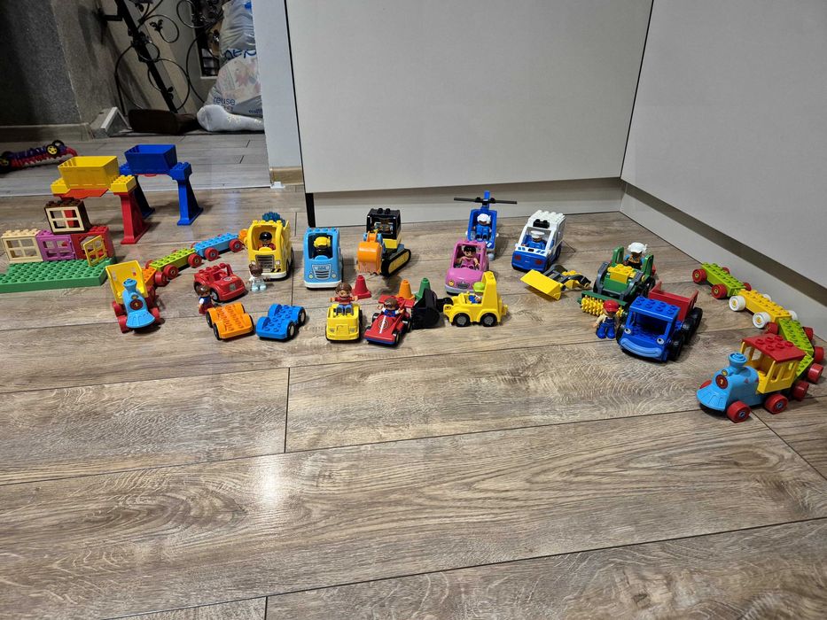 Sprzedam LEGO Duplo. Duży zestaw