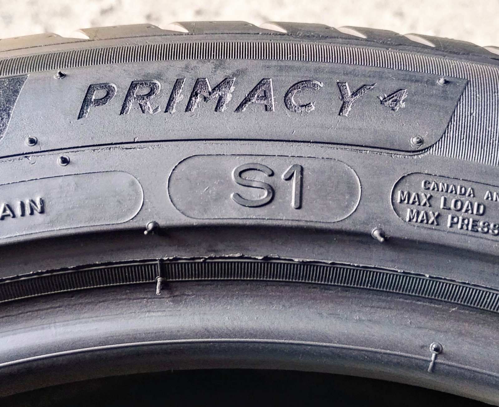 Шини літні R18 235/45 Michelin Primacy 4