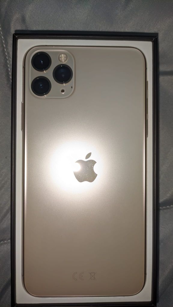 iPhone 11 Pro Max - negociável