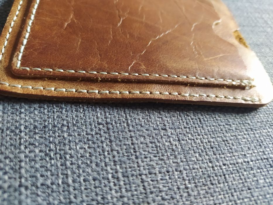 Carteira em pele