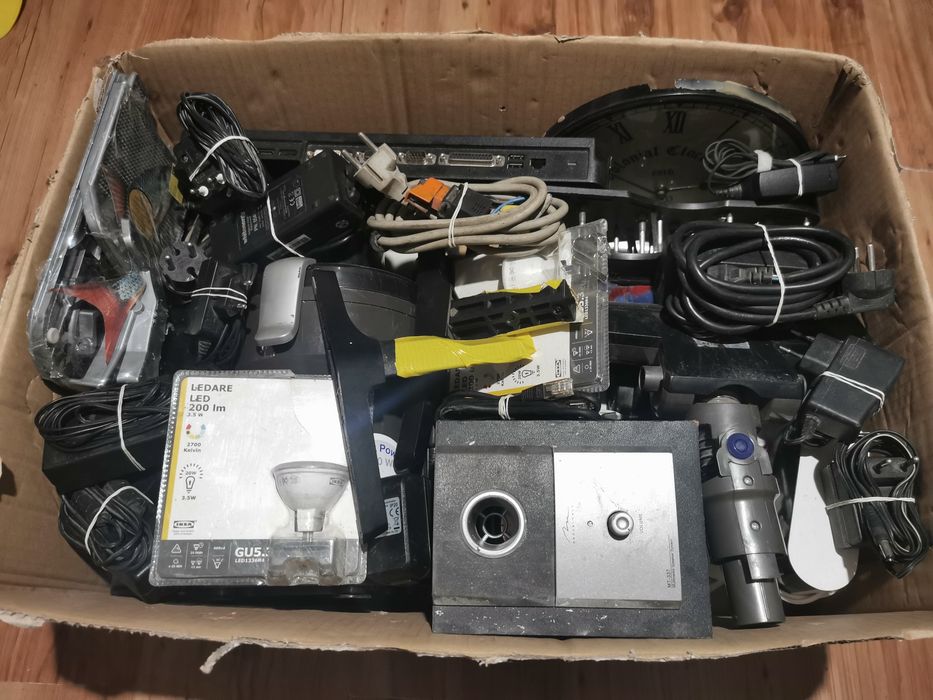 Karton box mix elektroniki 13