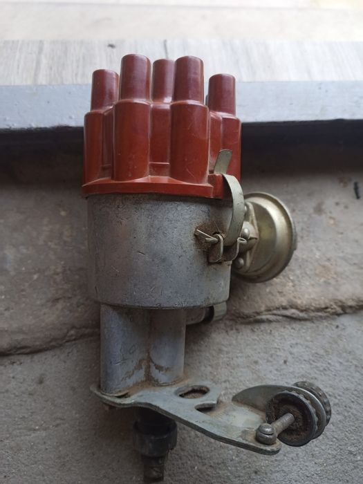 Розподільник запалювання ЗІЛ-130 безконтактний