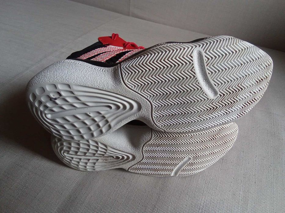 Adidas Harden Stepback NBA buty do koszykówki r. 37 1/3