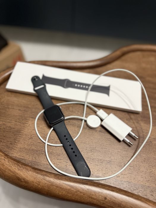 Apple Watch czarny zegarek smartwatch 40mm aluminium