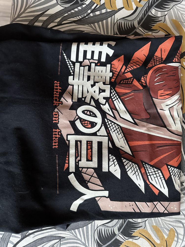 Tshirt Attack on titan z edycji PIXEL BOX