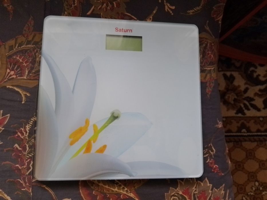 Ваги "Сатурн" підлогові.