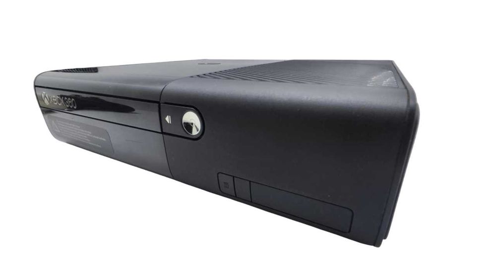 Konsola Xbox 360 E 500GB - 2x pad - kinect - 4x gra - MEGA ZESTAW