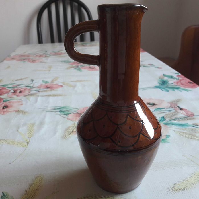 Karafka z kubeczkami PRL