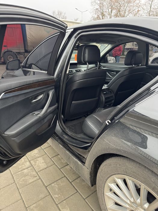 Власний автомобіль, в чудовому стані