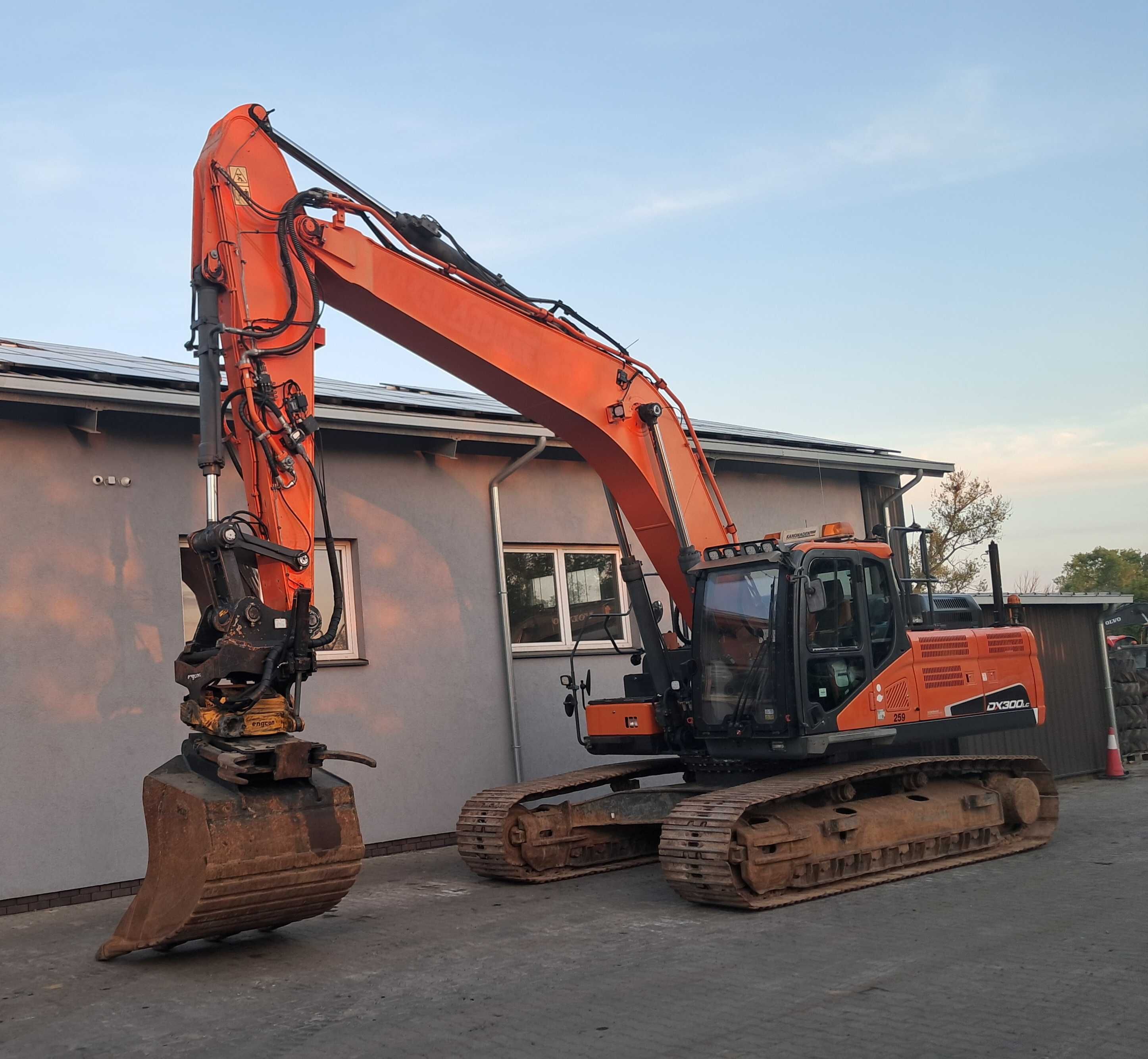 DOOSAN DX300 LC-5 2016r Oryginał Rototilt ENGCON Szczypce GPS 3D LEICA
