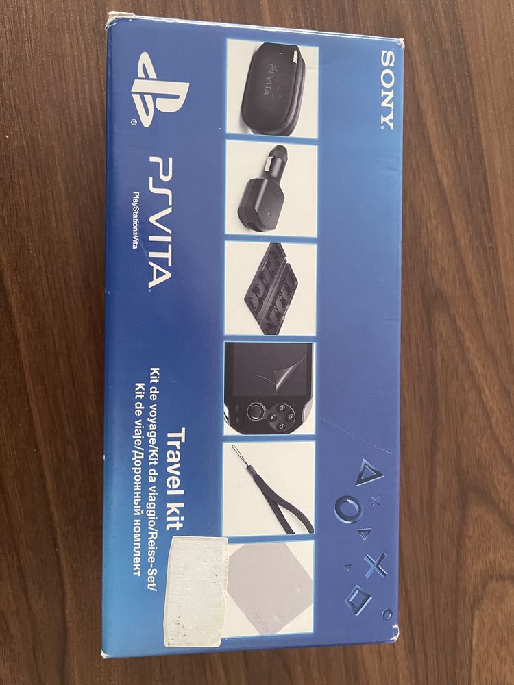 PSP Vita com kit de viagem