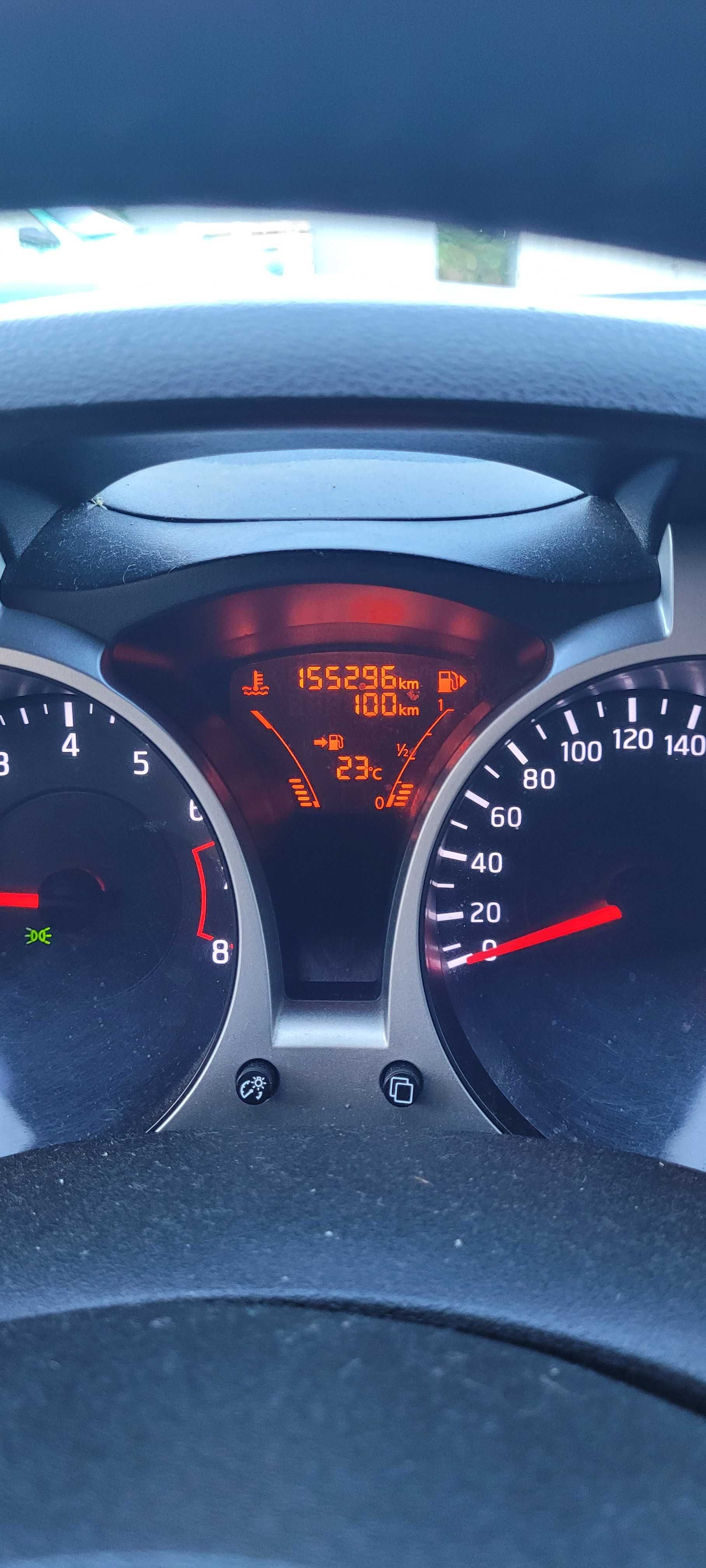 NISSAN JUKE wersja Tekna 2013