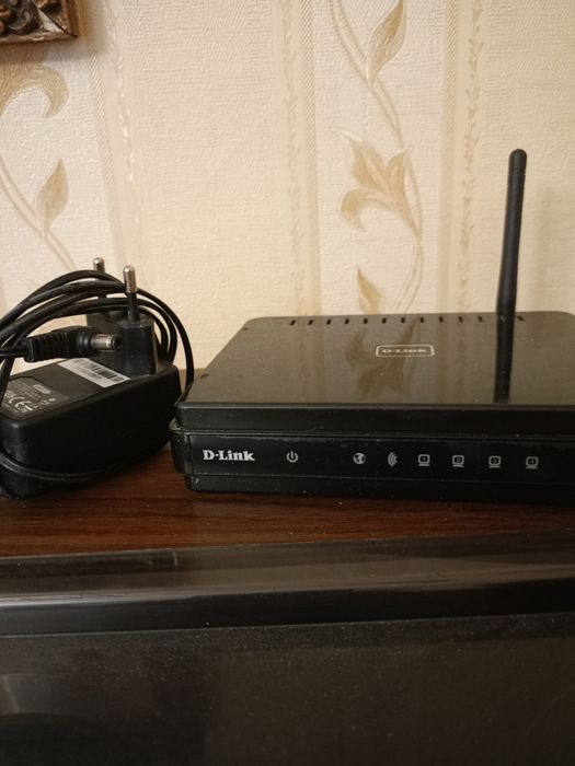 Беспроводные маршрутизаторы (роутер) 2 вида.