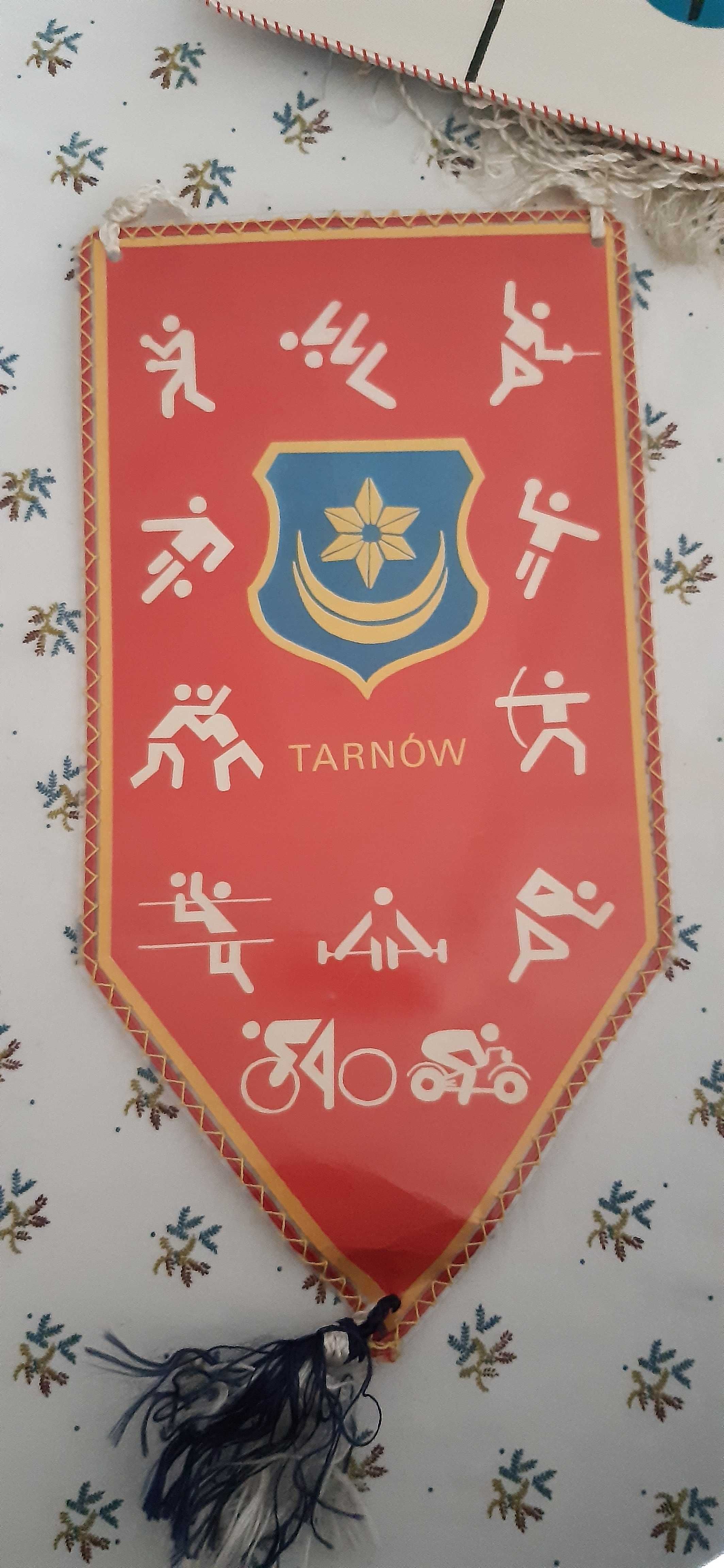 stary proporczyk wojewódzka federacja sportu w tarnowie tarnów