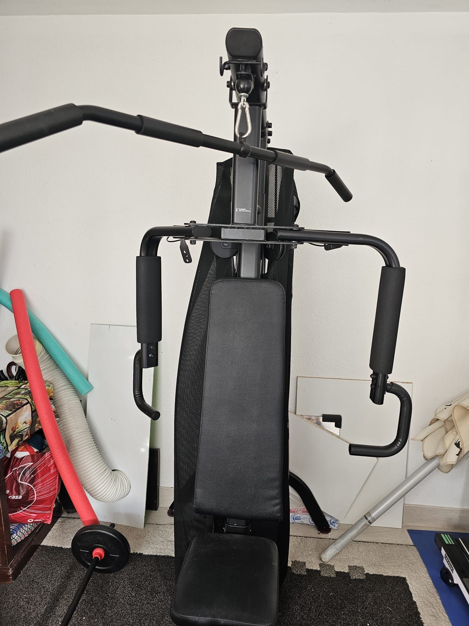 Máquina de musculação multifunções
