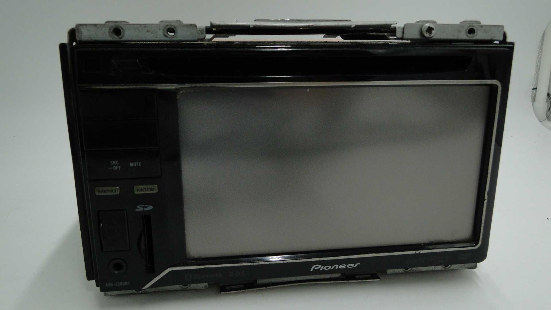 Radio  PIONEER AVH-3300BT dvd blutooth divx RDS