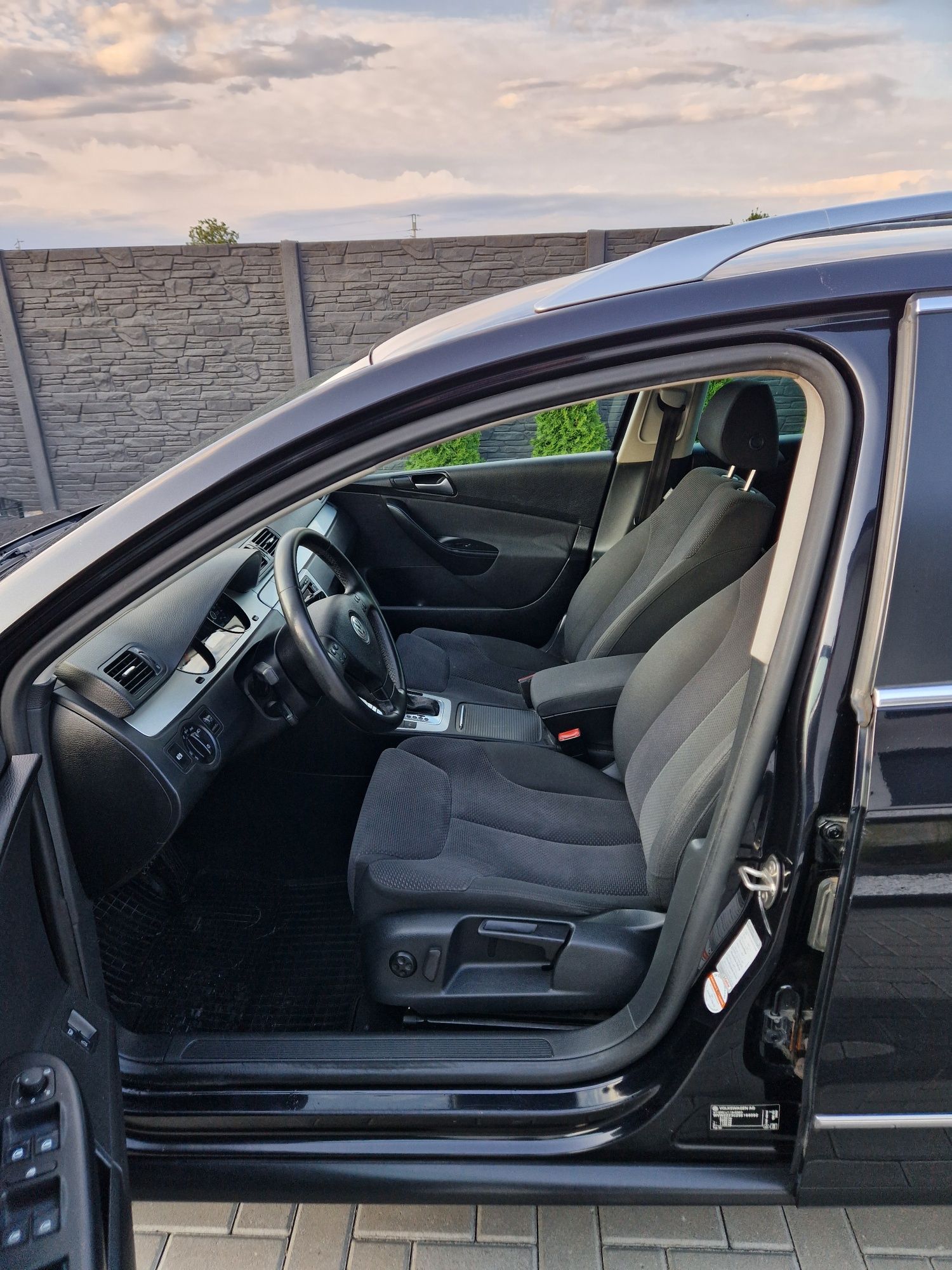 Volkswagen Passat B6 2009r 2.0 TDi CR 143km Automat DSG PDC Navi Zarej