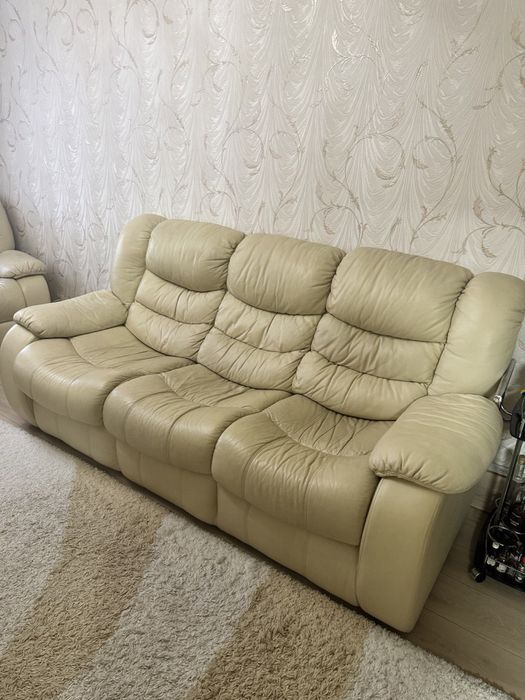 Продам шкіряний диван