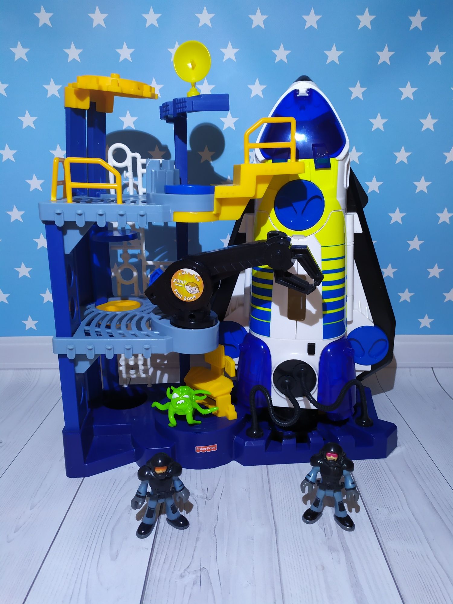 Игрушки  база станция корабль замок Fisher price imaginext