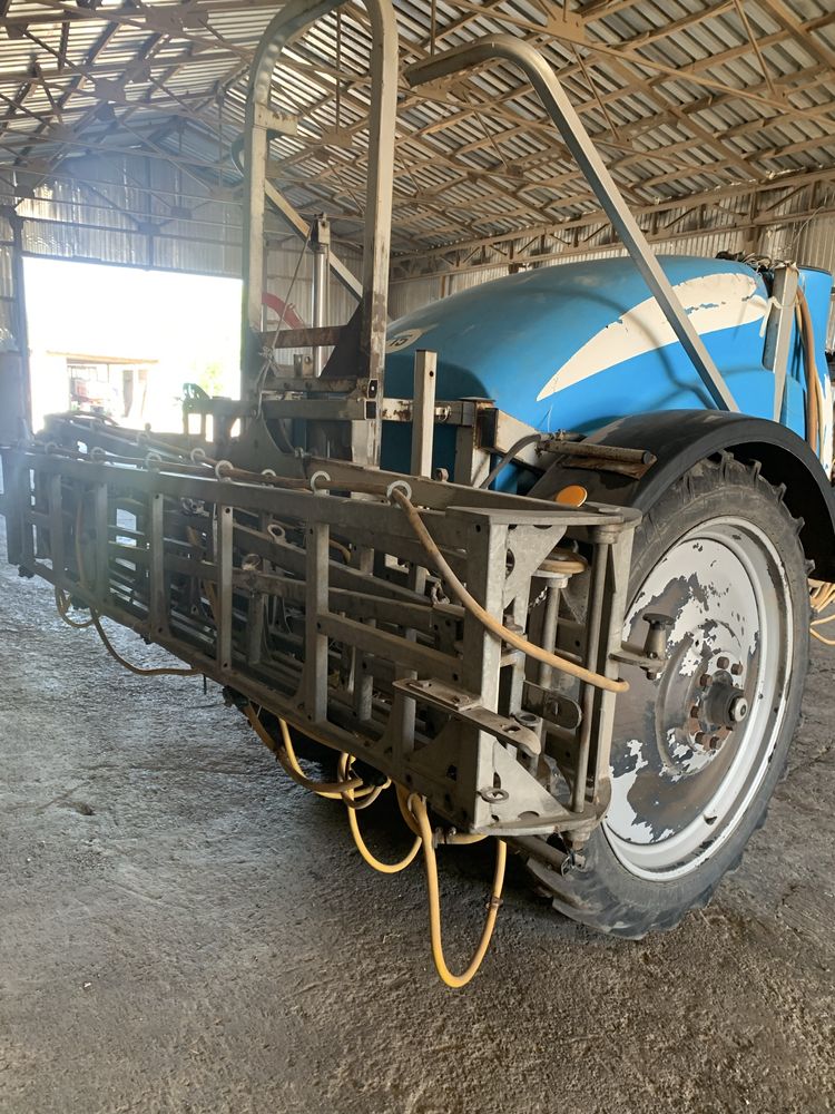 Обприскувач польовий причіпний МАКСУС  2500