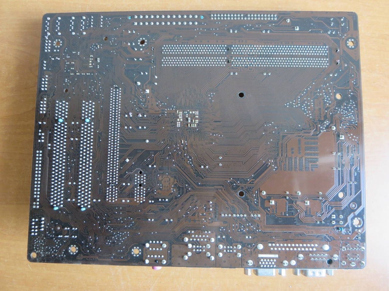 Asus p5g41t-m lx2/gb/lpt ( s775/ddr3 ) + intel quad 8400