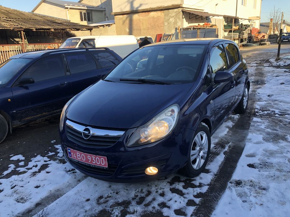 Опель корса 2010рік