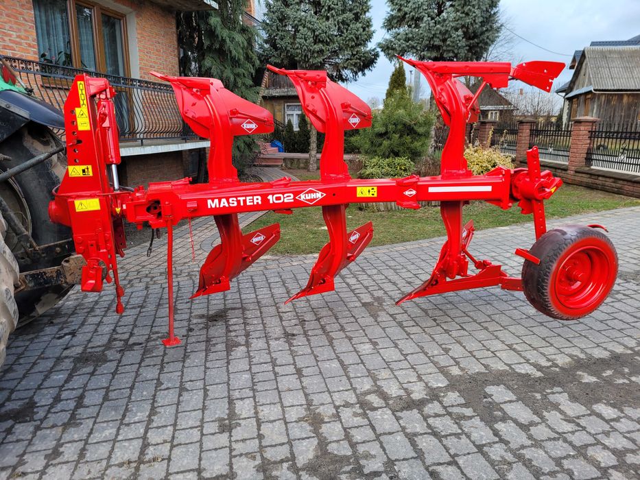 Pług pługi obrotowe Kuhn 3 skibowy gotowe do pracy