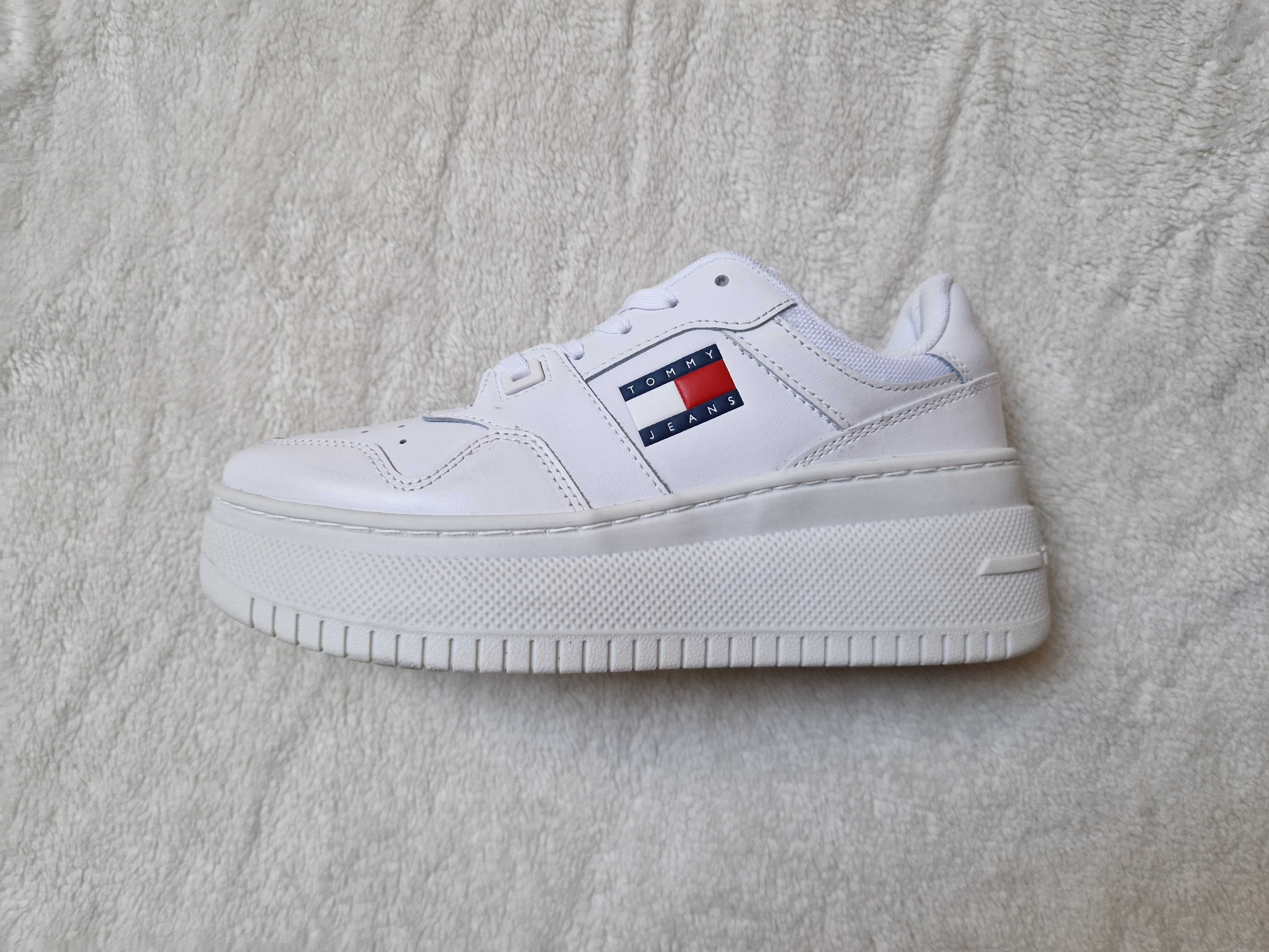 Nowe białe damskie buty sportowe na platformie Tommy Hilfiger rozm 37
