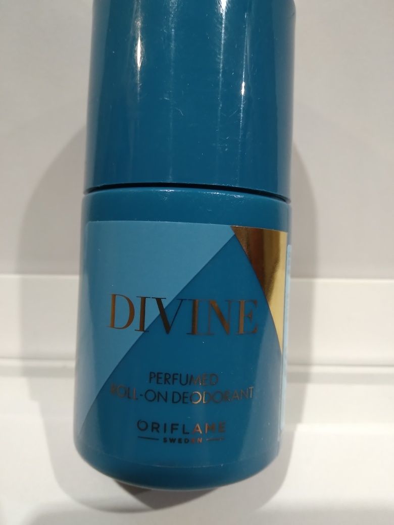 Perfumowany dezodorant w kulce Divine