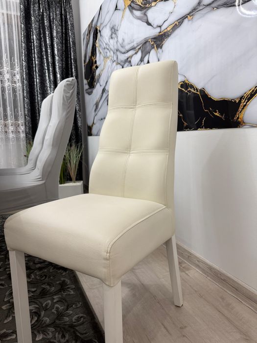 8 krzeseł do jadalni + pokrowce gratis