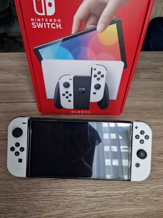 Konsola Nintendo Switch OLED biała z akcesoriami