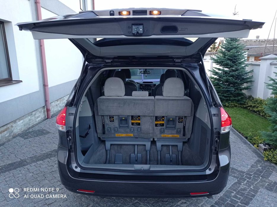 Toyota Sienna 2013 рік, терміново!!!
