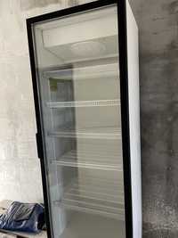 Холодильна шафа- вітрина ubc group medium 625л
