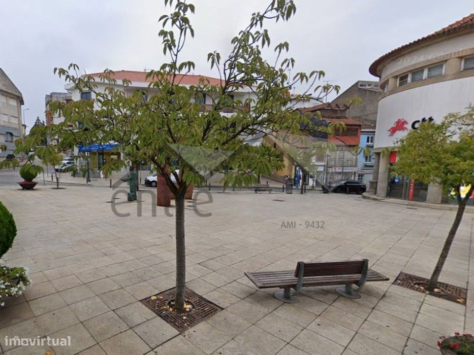 Loja centro de Bragança (com rendimento)