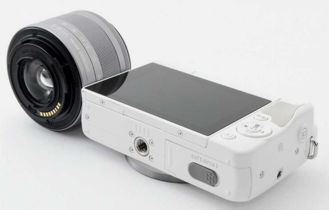 Фотоапарат Canon EOS m10 (як новий)