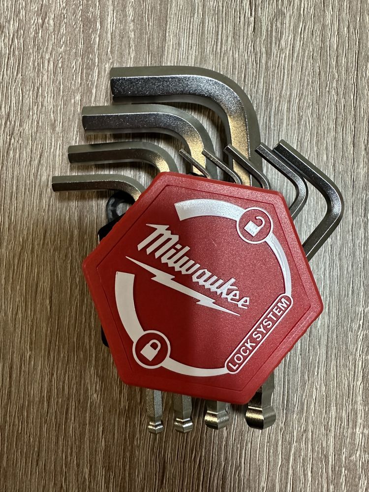 Набір шестигранних ключів Milwaukee