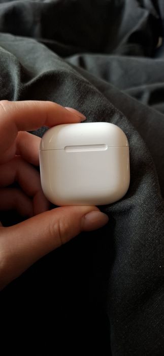 Наушники вкладыши беспроводные TWS Apple AirPods 4
Бездрот