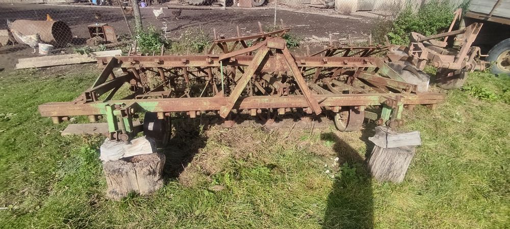 Трактор ЮМЗ комплект.