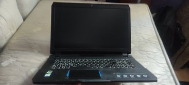 Laptop medion erazer x7849 i7 GTX 1070 16gb ram
