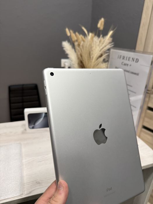 New/Open iPad 9 10.2” 64gb silver