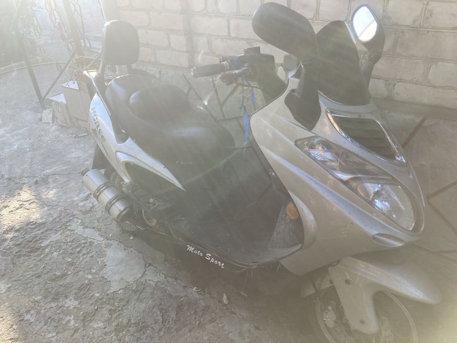 Продам скутер.