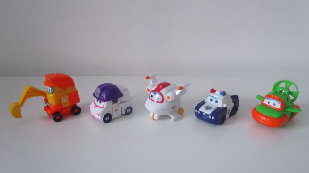 Conjunto 5 Super Wings 3ª Temporada (Zoey, Astro, Kim, Scoop e Swampy)