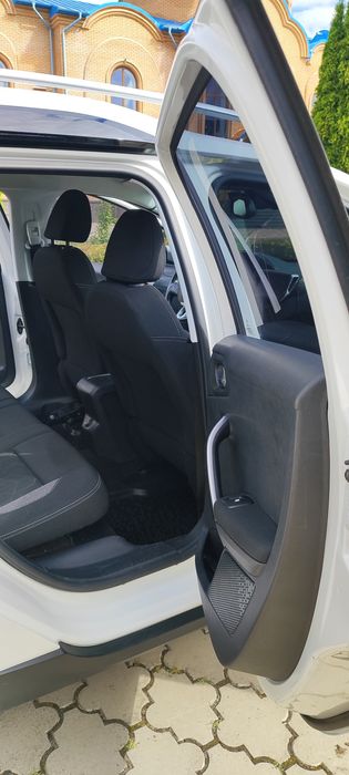 Кросовер  Peugeot-2008 2017 автомат,пробіг69т.км. АТ(110к.с)