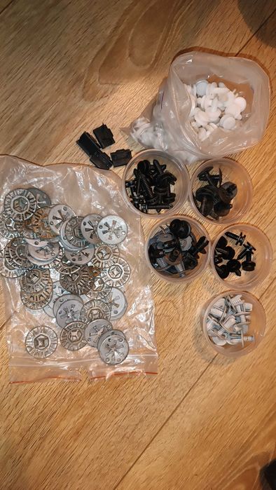 Кліпса VW T5 T5GP T6 кріплення фіксатор зажим Multivan Т5 Т6