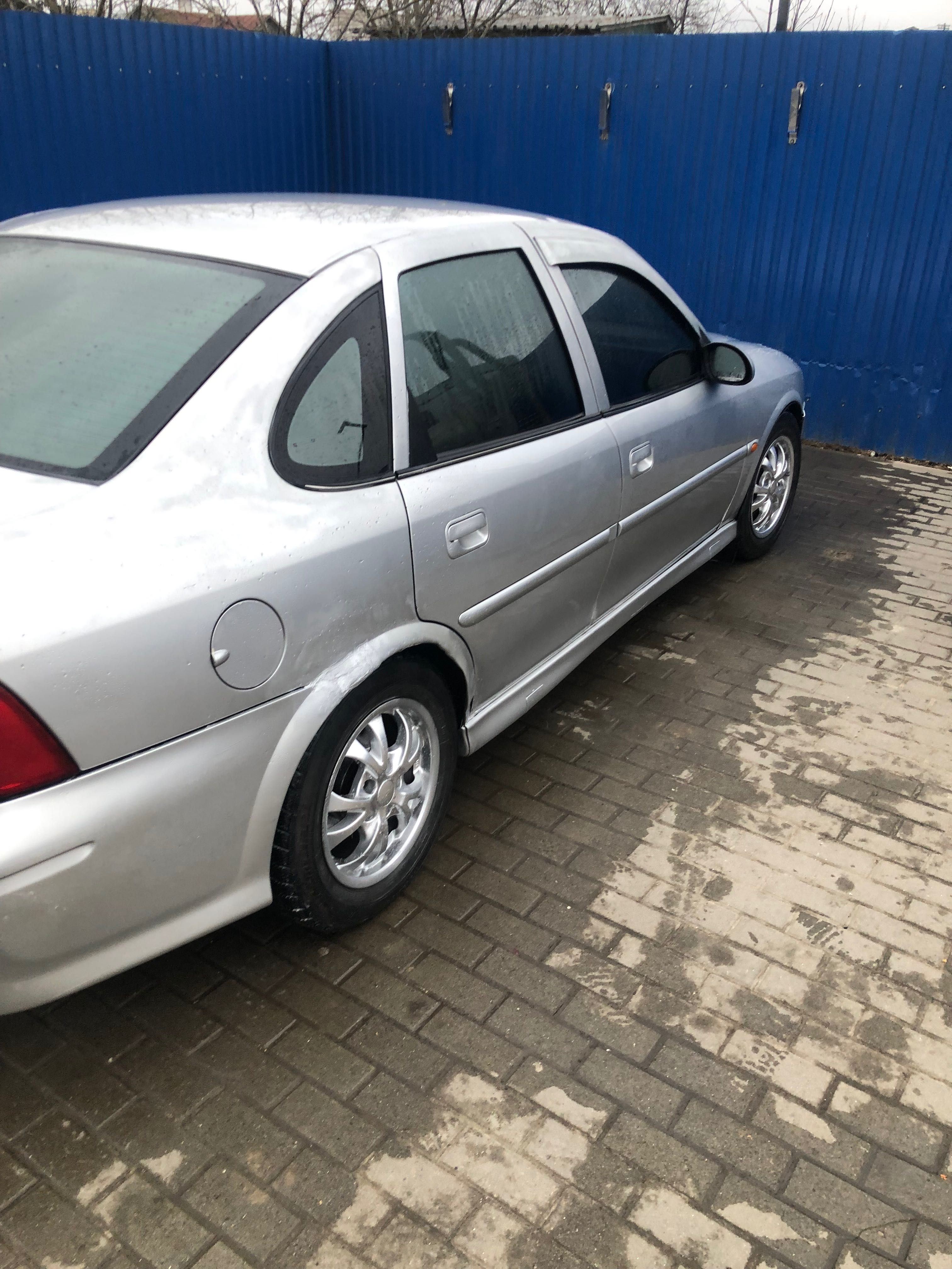 Продажі Opel Vektra B