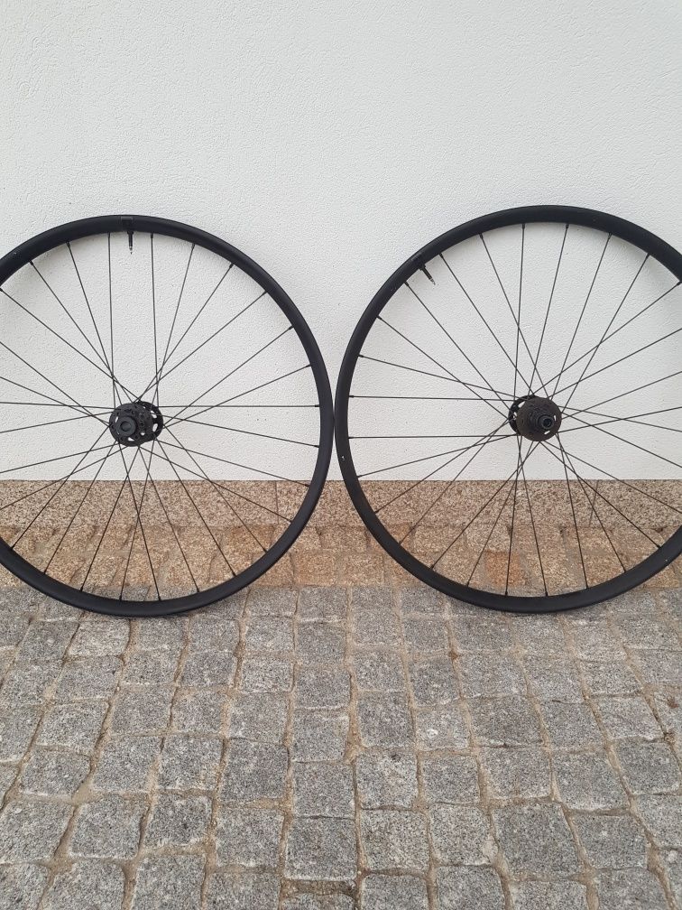 Rodas Specialized 29 er perfil 30mm/ com ou sem pneus maxxis