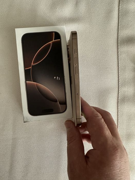 Iphone 16 pro 256 gb desert titanium jak nowy bat 96%