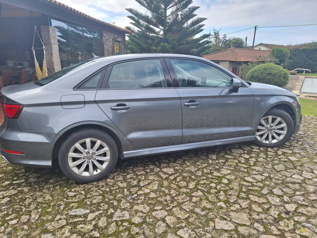 Audi A3 limousine 2.0 tdi advance s tronic