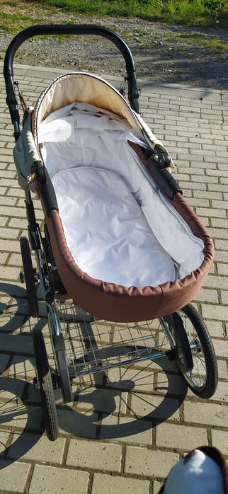 Wózek z nosidełkiem retro